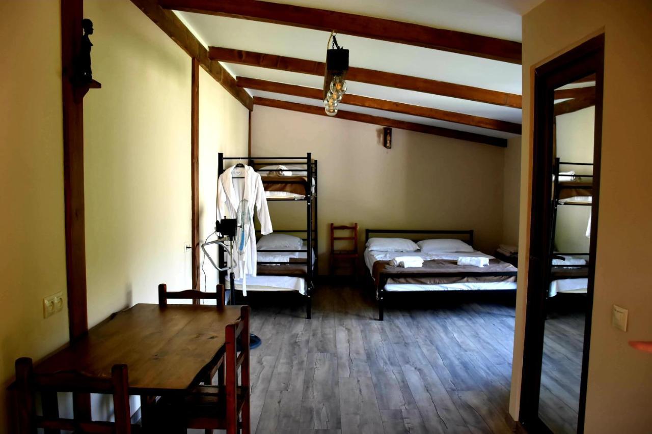 Guest House Metreveli Borjomi Bagian luar foto