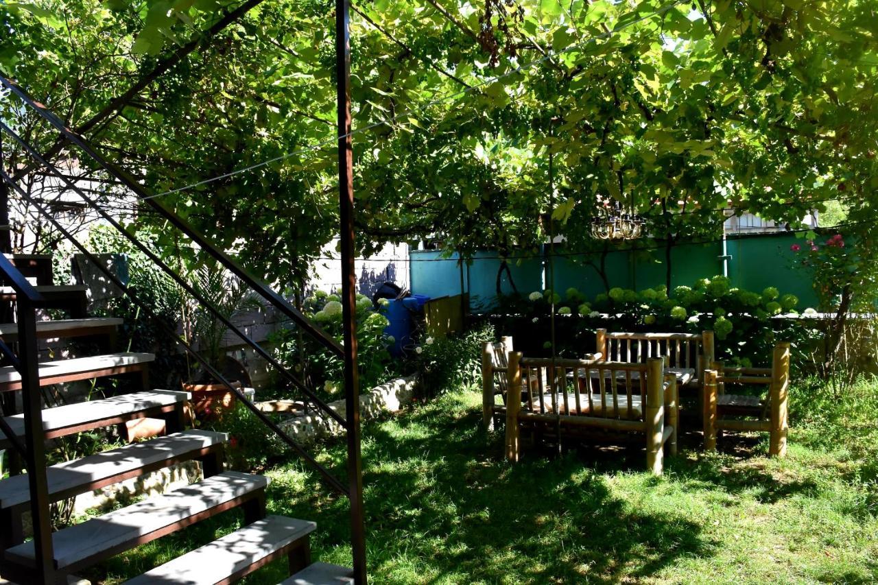 Guest House Metreveli Borjomi Bagian luar foto