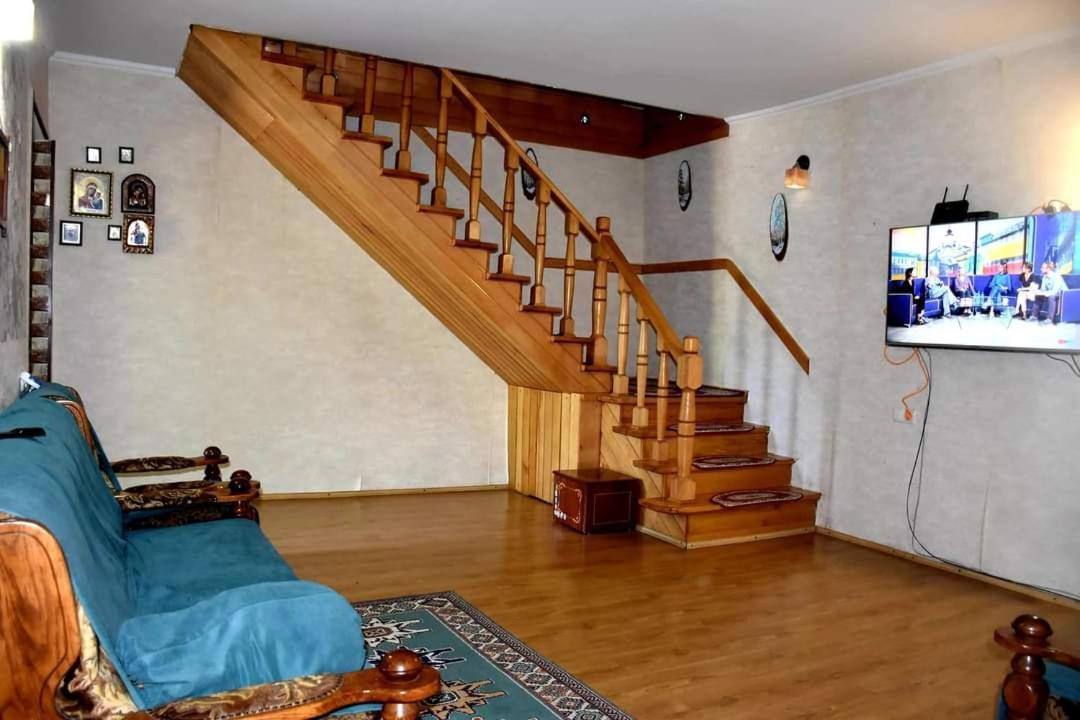 Guest House Metreveli Borjomi Ruang foto