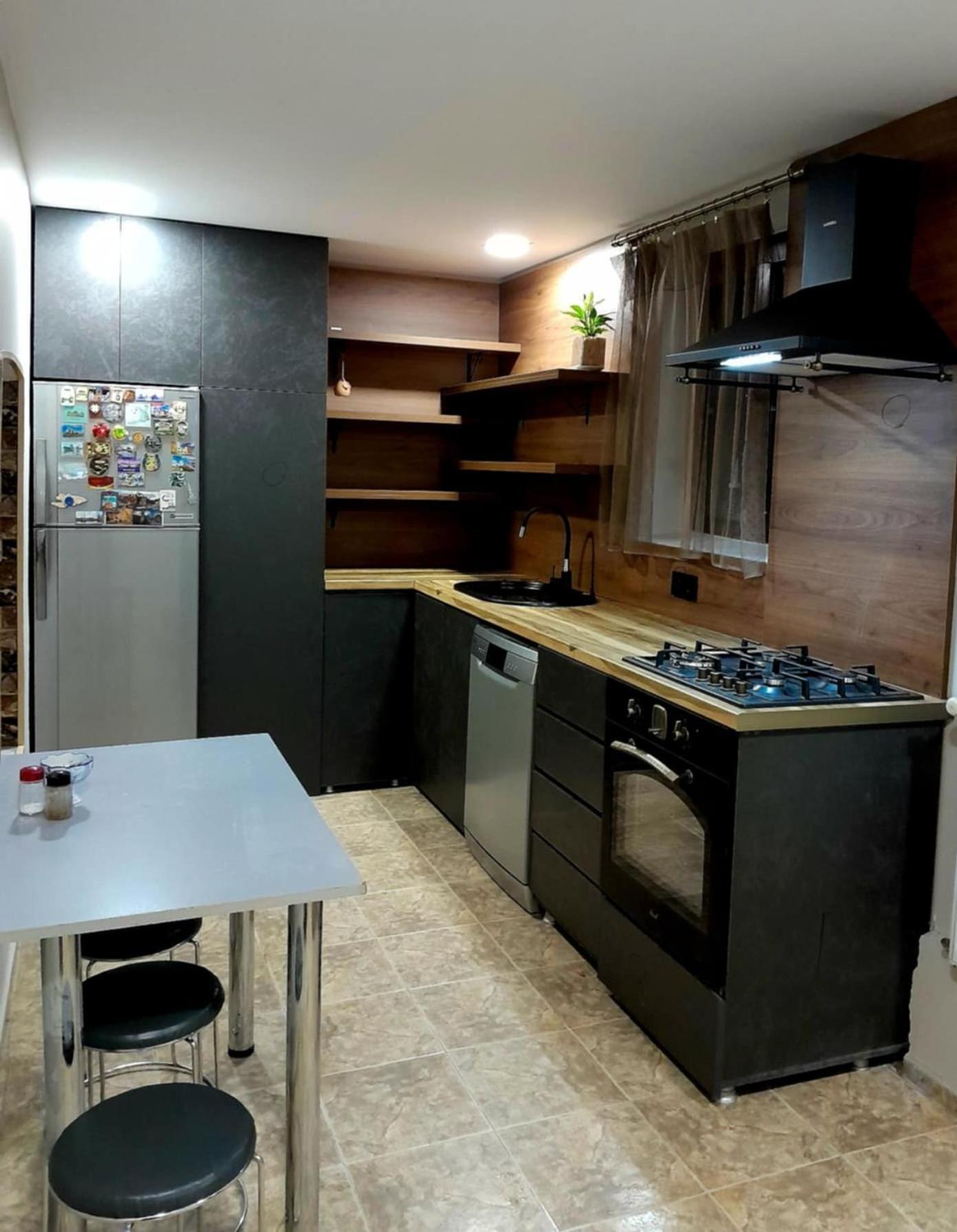 Guest House Metreveli Borjomi Bagian luar foto